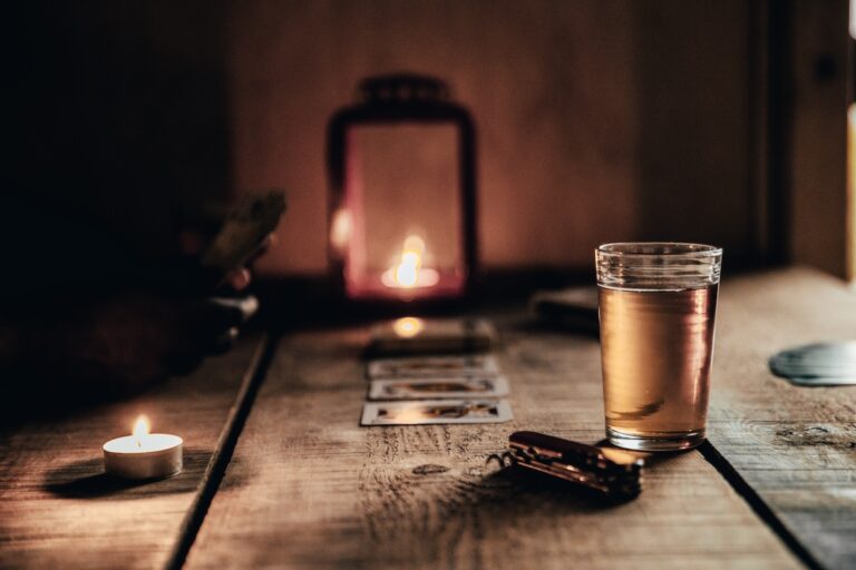 Read more about the article Glamping sans électricité : à quoi t’attendre (et pourquoi<br>c’est le but)