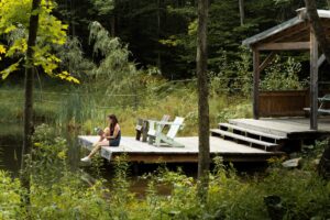 Read more about the article Bain de forêt : l’art du shinrin-yoku à 1 h 30 de Montréal